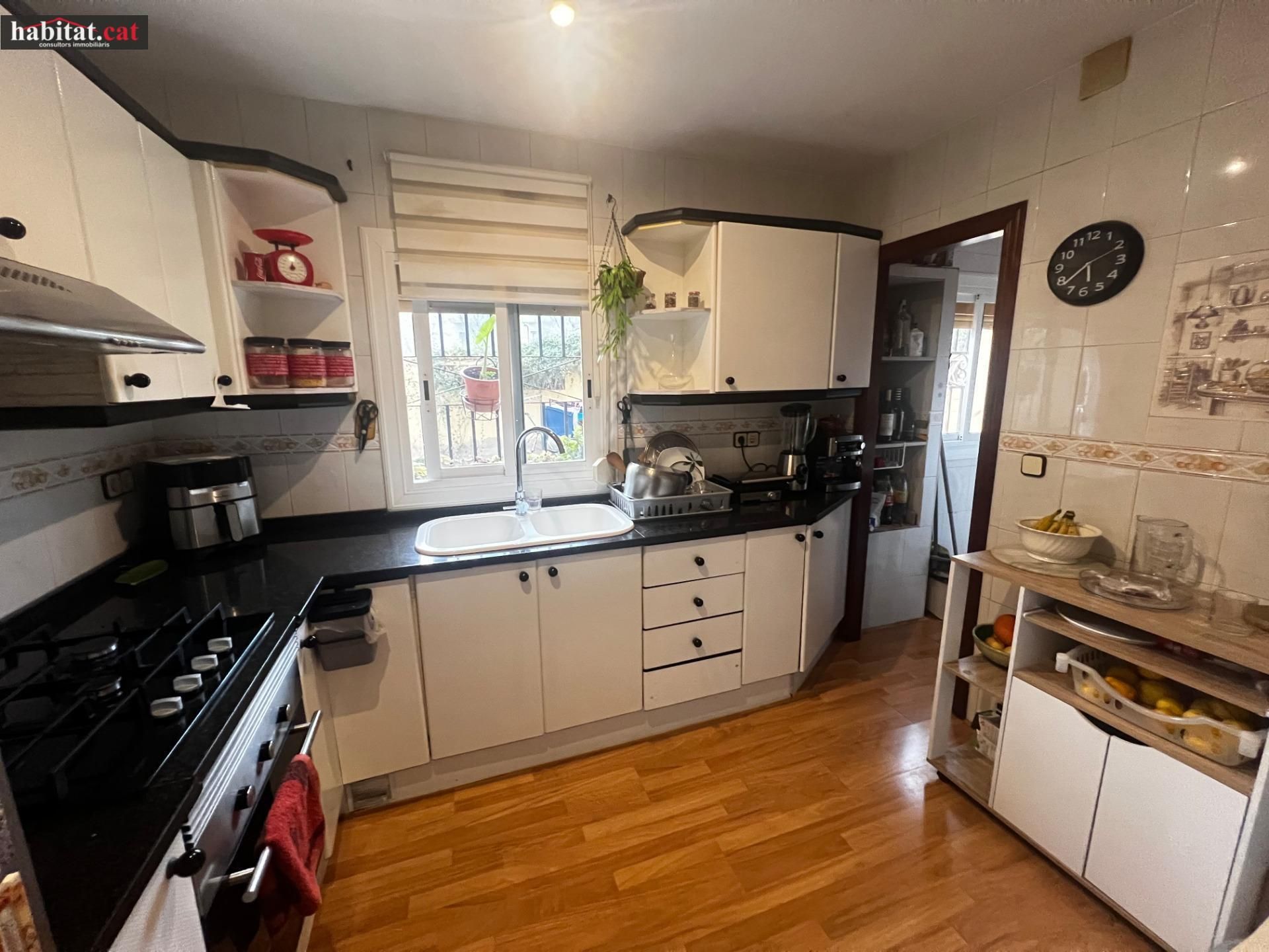 Cocina de Piso en venta en Vilanova i la Geltrú con Parquet