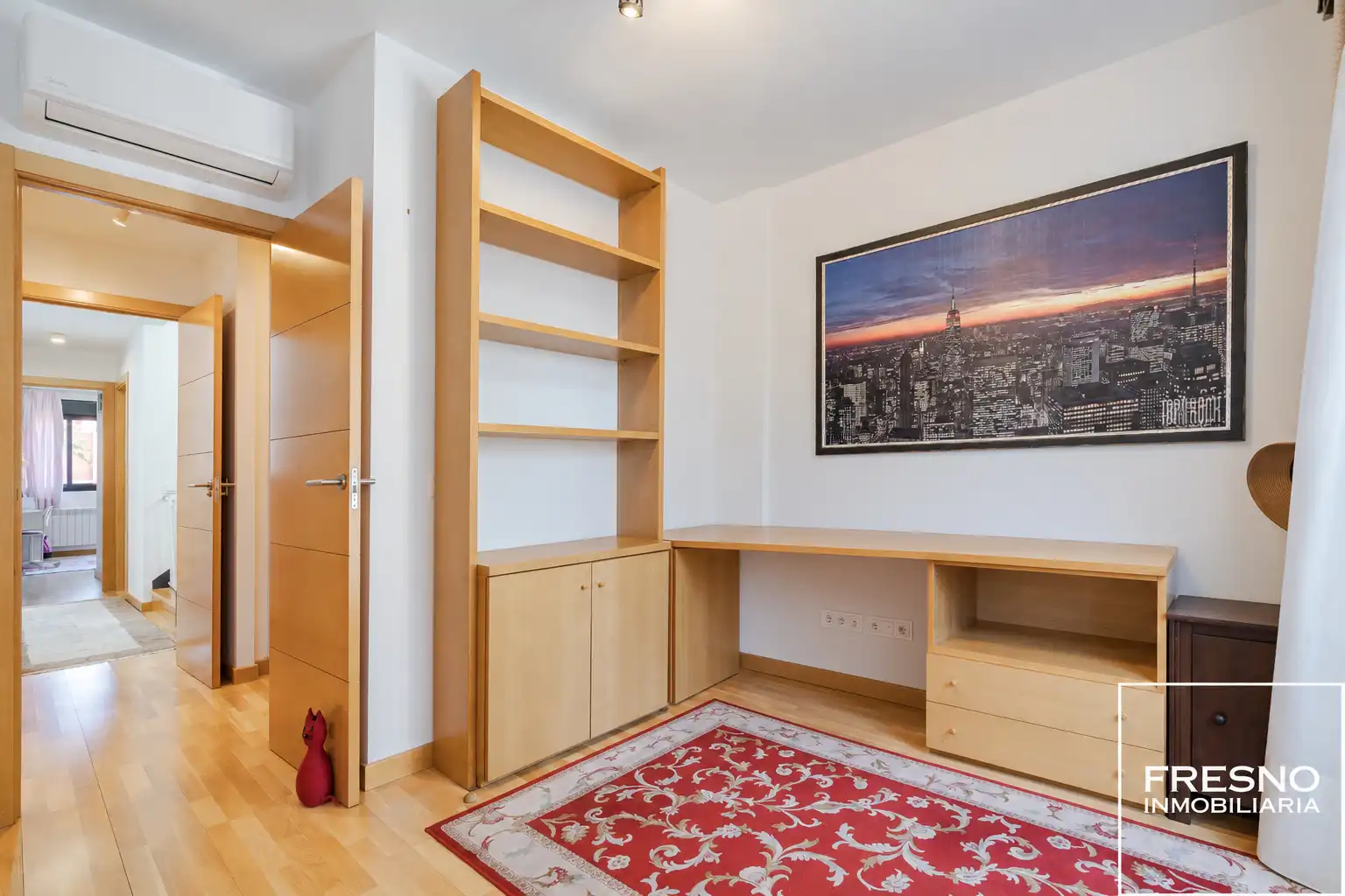 Habitación de Casa adosada en venta en Miramadrid