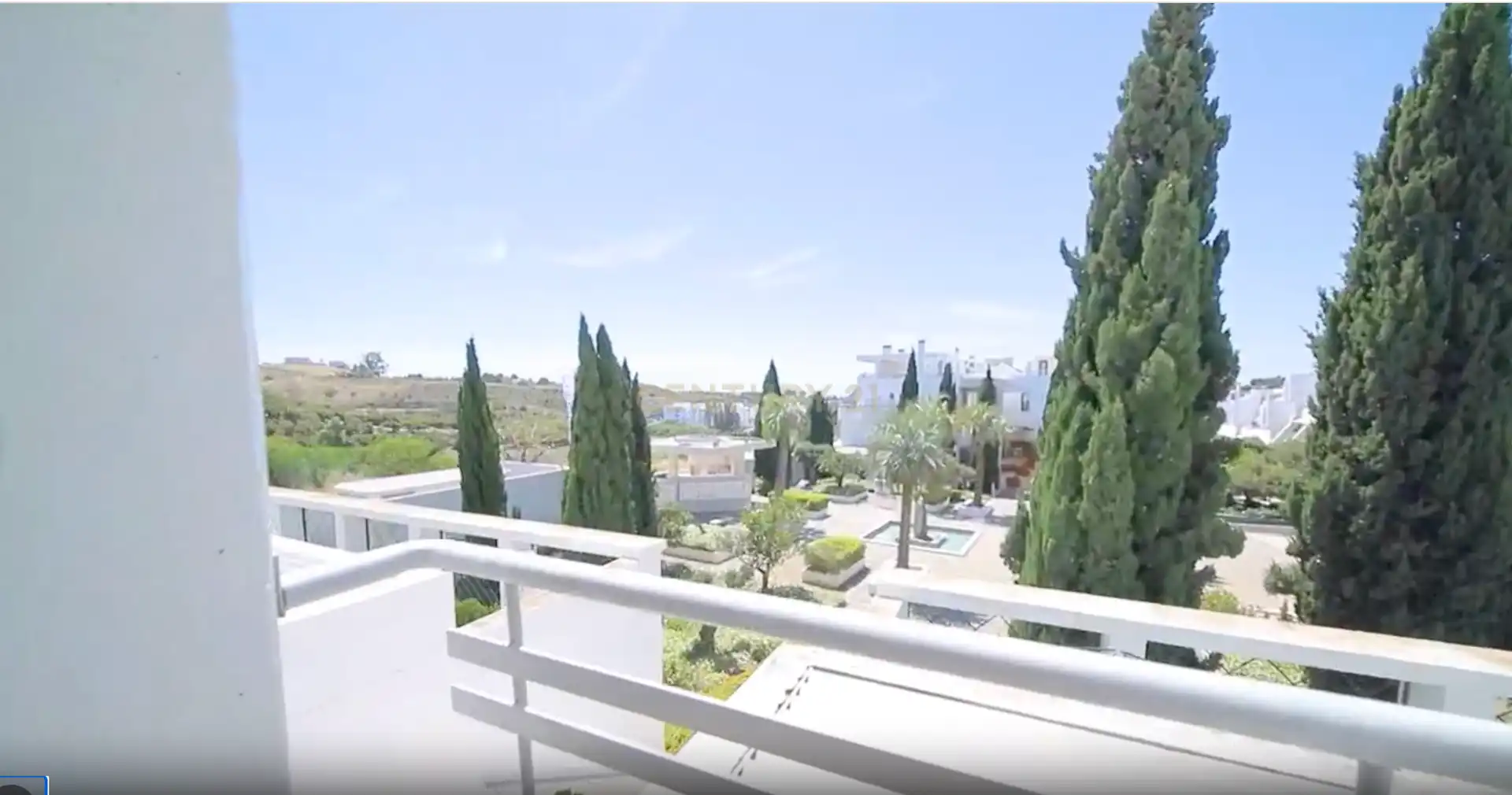 Außenansicht von Maisonette zum Verkauf in Mijas mit Klimaanlage, Privatgarten und Abstellraum