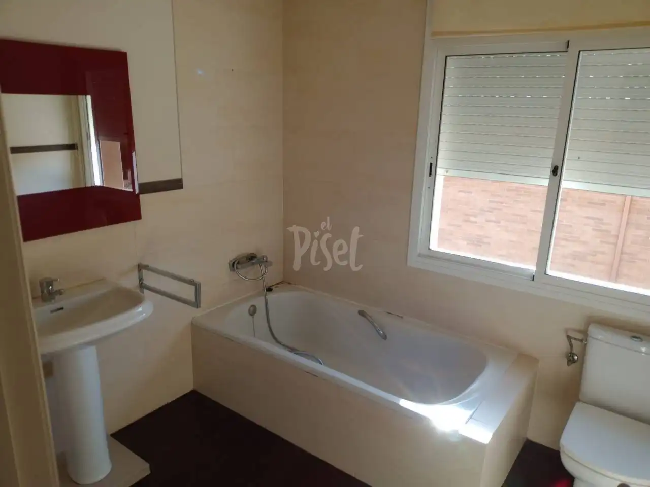 Baño de Piso en venta en Canyelles con Jardín privado y Terraza
