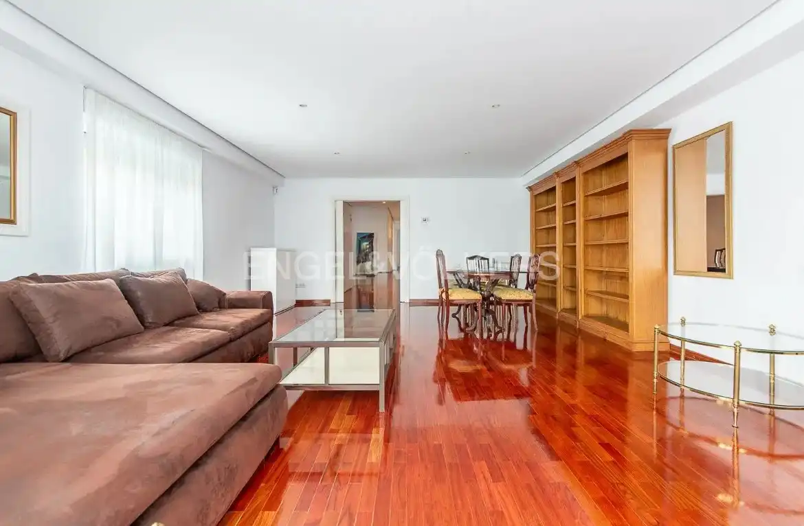 Sala de estar de Casa o chalet en venta en Madrid con Aire acondicionado, Calefacción y Jardín privado