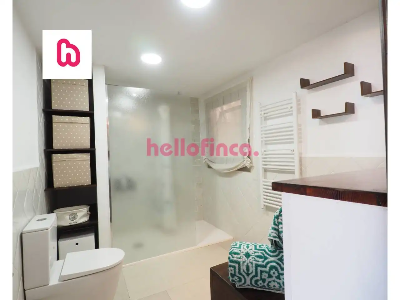Bathroom of Flat for sale in Vilanova i la Geltrú  with Air Conditioner, Heating and Private garden