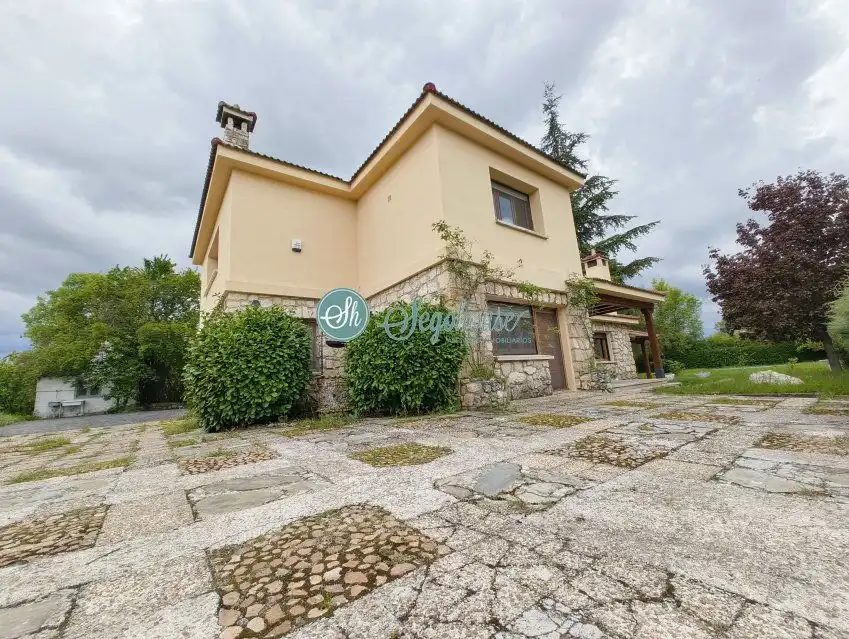 Exterior view of Houses for sale in Segovia  with Heating