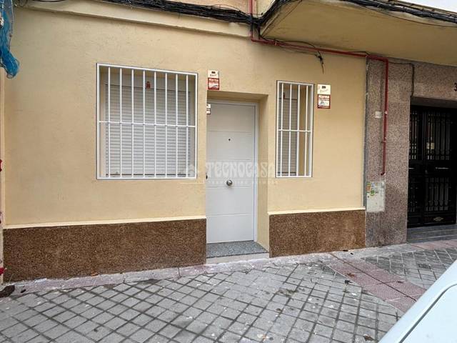 Local comercial en Venta en Simancas