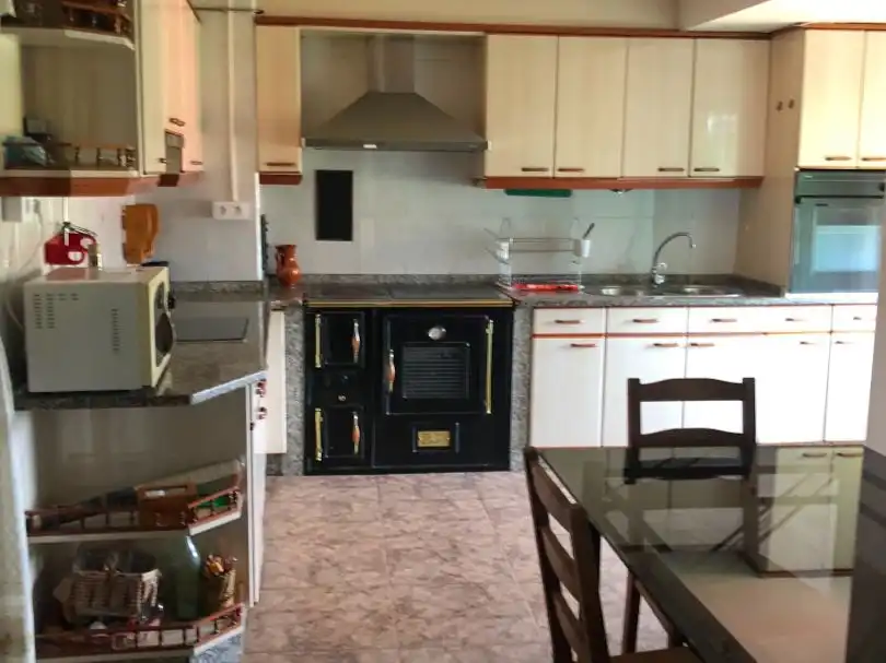 Cuina de Casa adosada en venda en Monforte de Lemos, Lugo