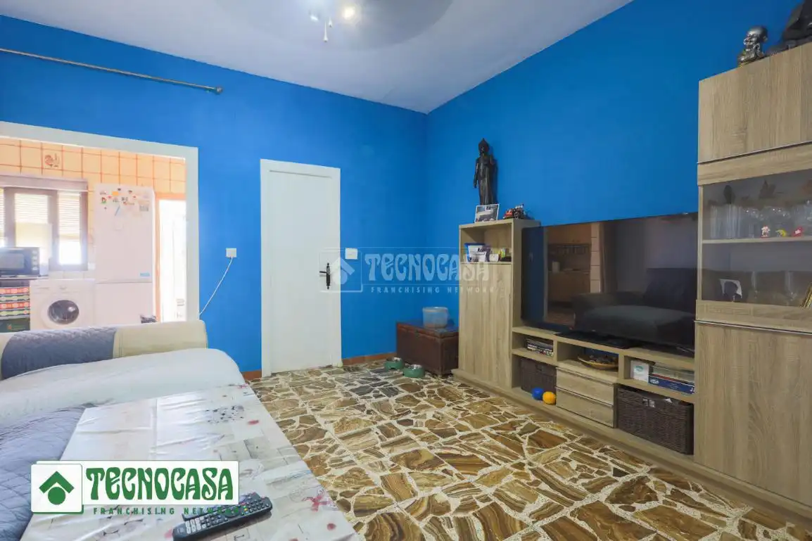 Habitación de Casa adosada en venta en Adra