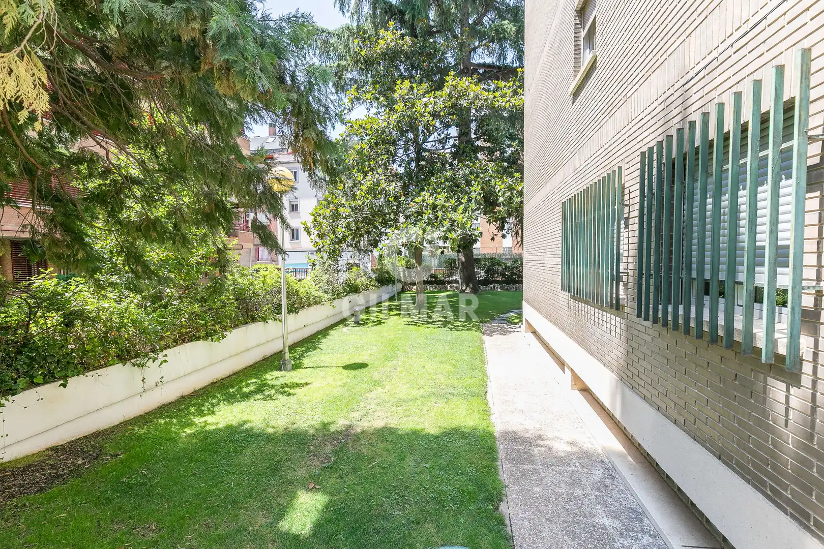 Jardín de Piso en venta en Madrid con Calefacción, Jardín privado y Piscina