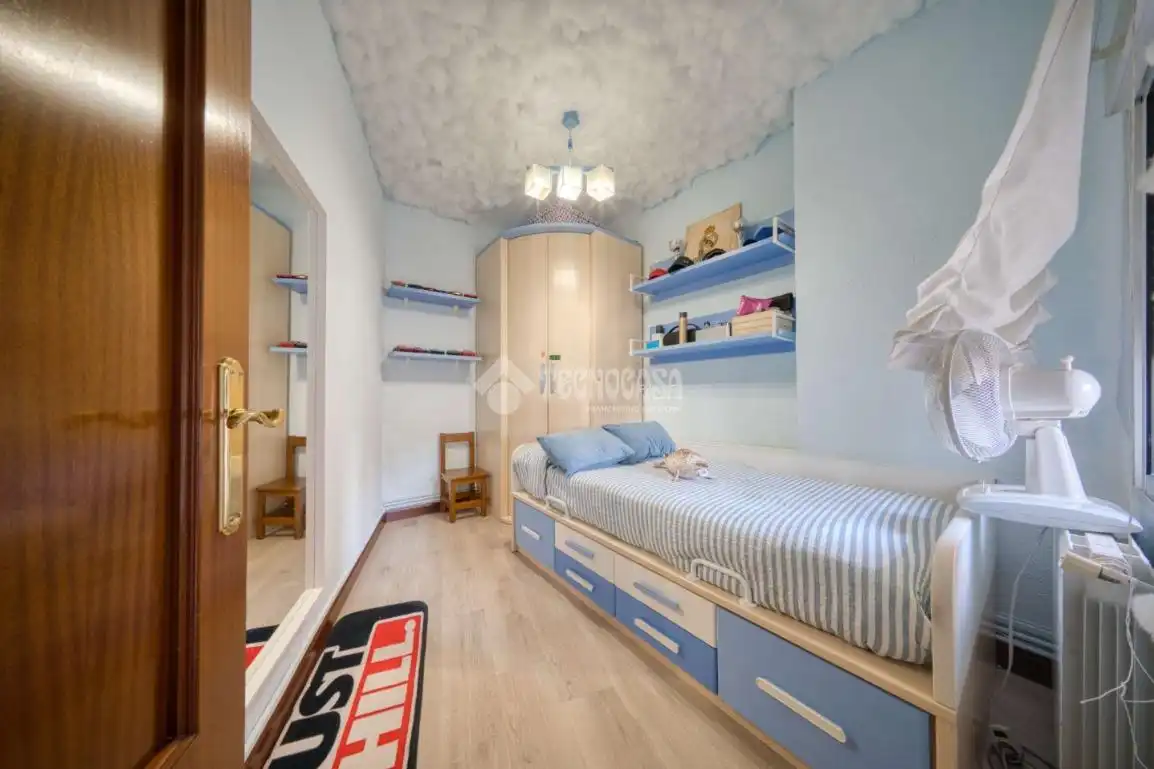 Bedroom of Flat for sale in Valladolid  with Heating