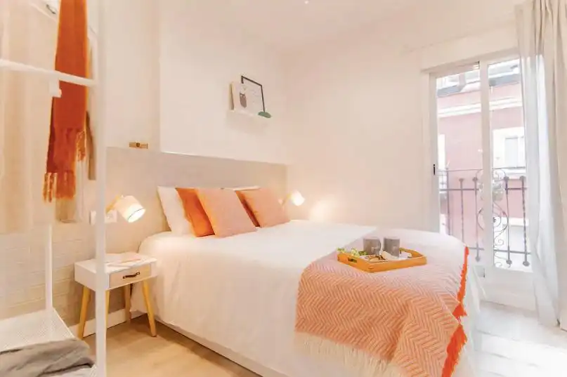 Bedroom of Apartments for rent in Madrid  with Air Conditioner, Heating and Parquet flooring