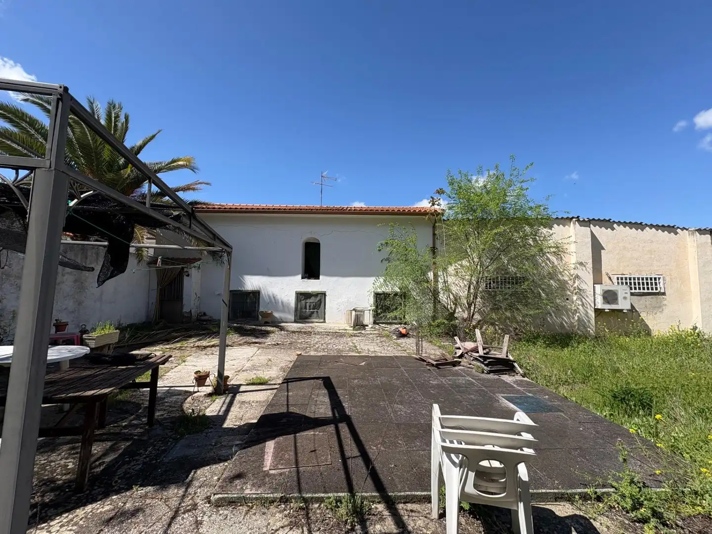 Außenansicht von Residential zum Verkauf in Villalbilla