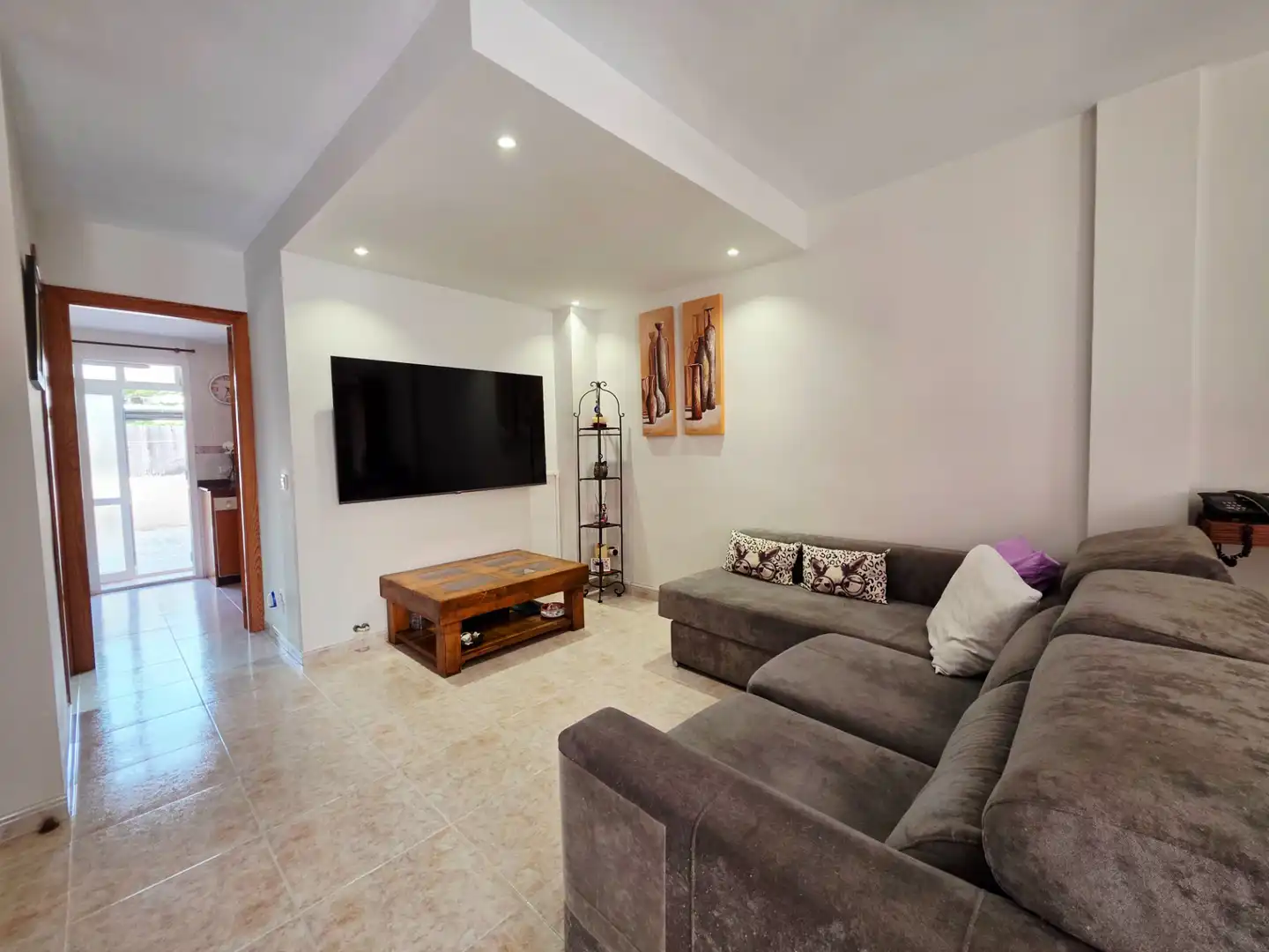 Sala de estar de Casa adosada en venta en Marratxí con Aire acondicionado, Calefacción y Jardín privado