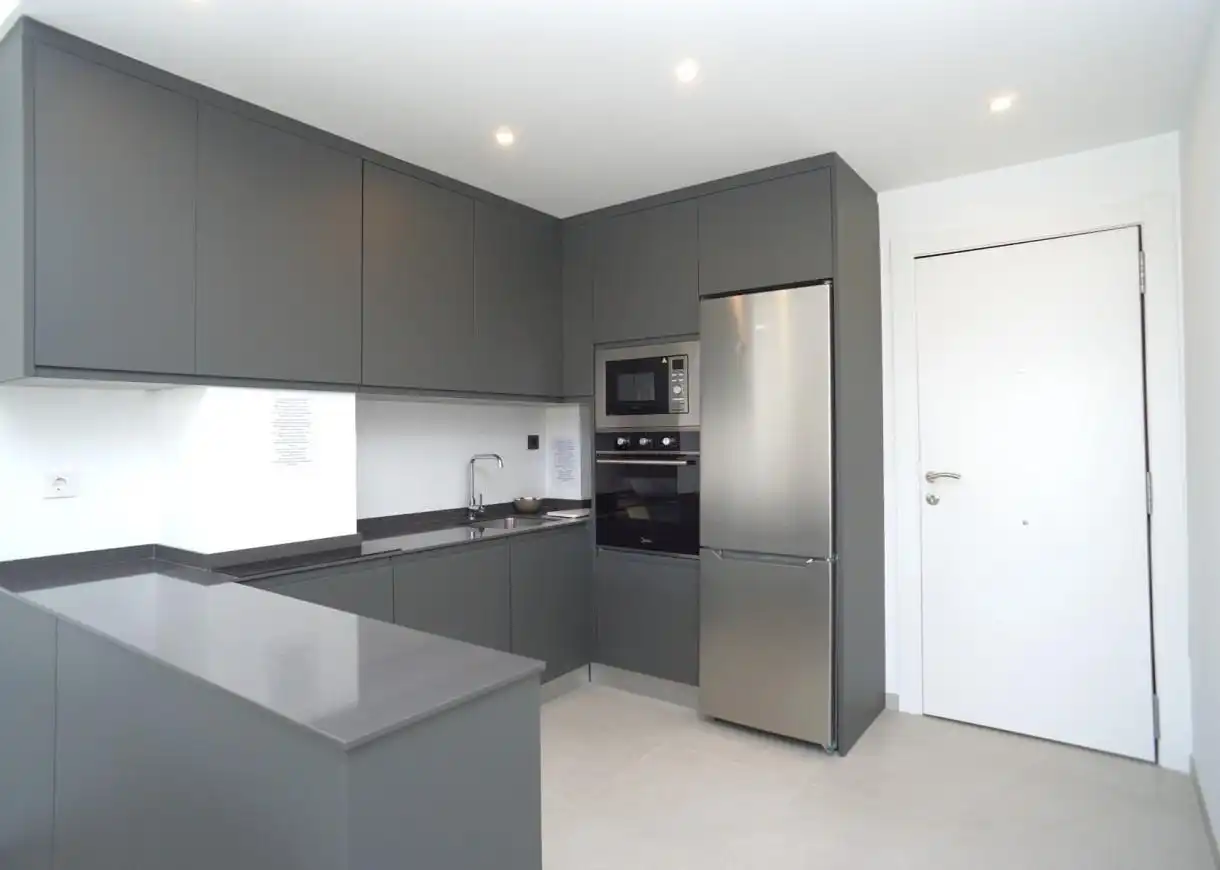 Cuina de Apartament en venda en Torrevieja amb Aire condicionat, Calefacció i Terrassa