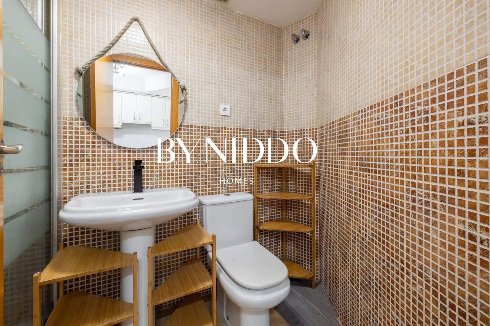 Bathroom of Flat for sale in Rubí