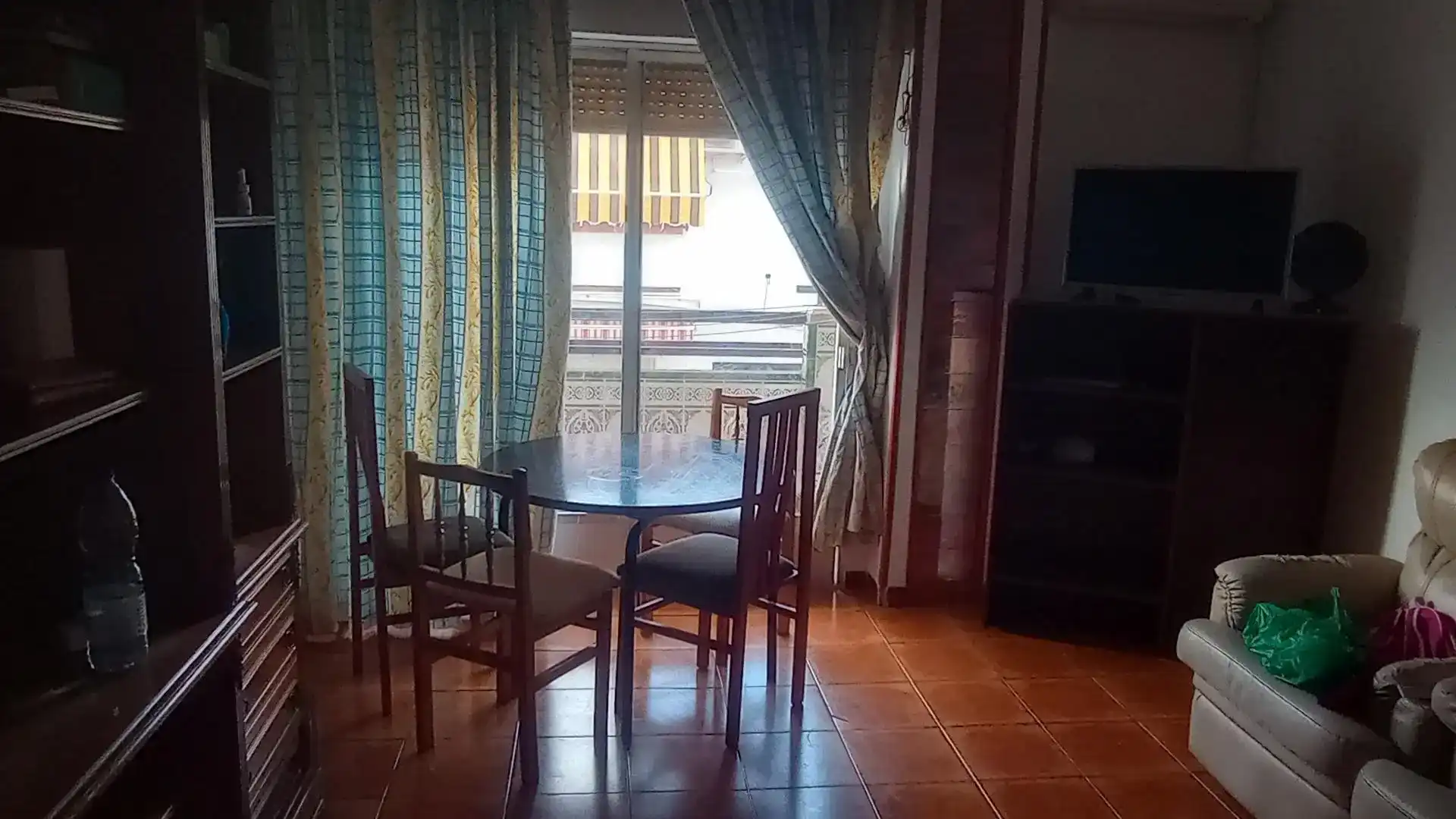 Menjador de Pis en venda en Guarromán amb Aire condicionat, Jardí privat i Moblat
