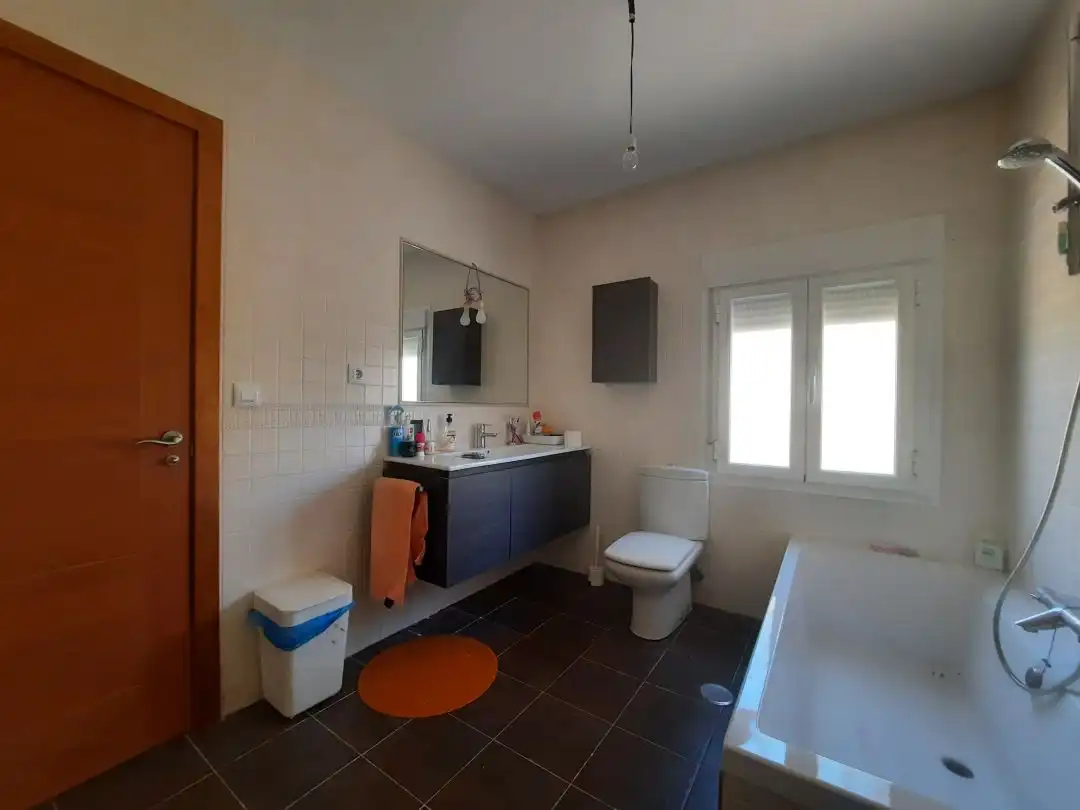 Baño de Casa o chalet en venta en Escalona con Calefacción, Jardín privado y Terraza