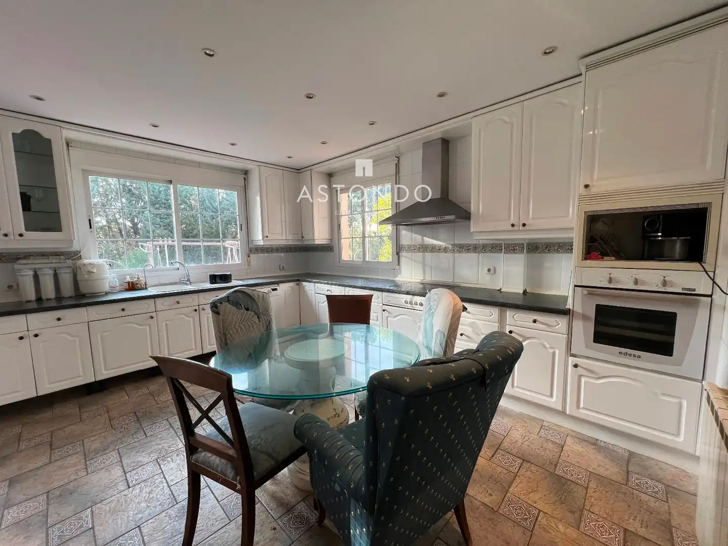 Cocina de Casa o chalet de alquiler en Ciudalcampo con Calefacción, Jardín privado y Terraza