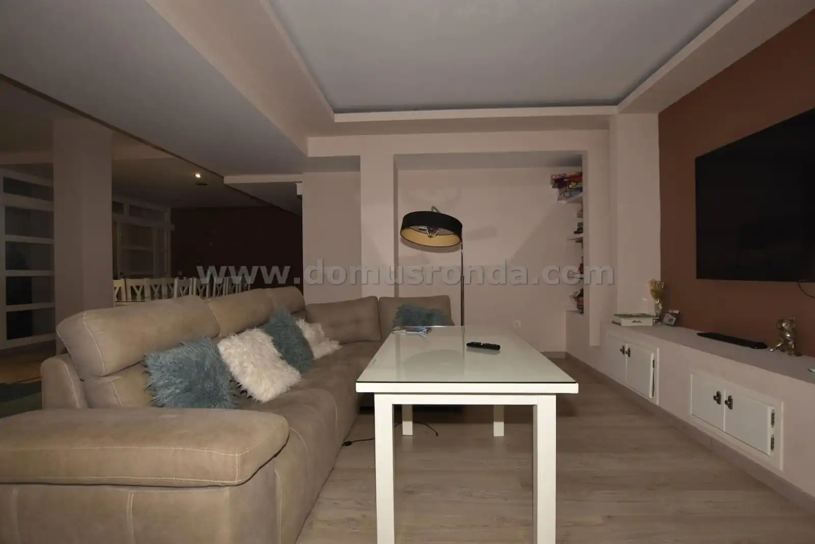 Sala d'estar de Casa o xalet en venda en Ronda amb Calefacció i Piscina