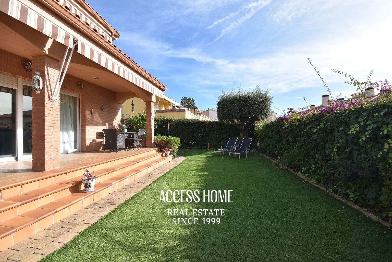Vista exterior de Casa o xalet en venda en Sant Pol de Mar amb Calefacció, Traster i Piscina
