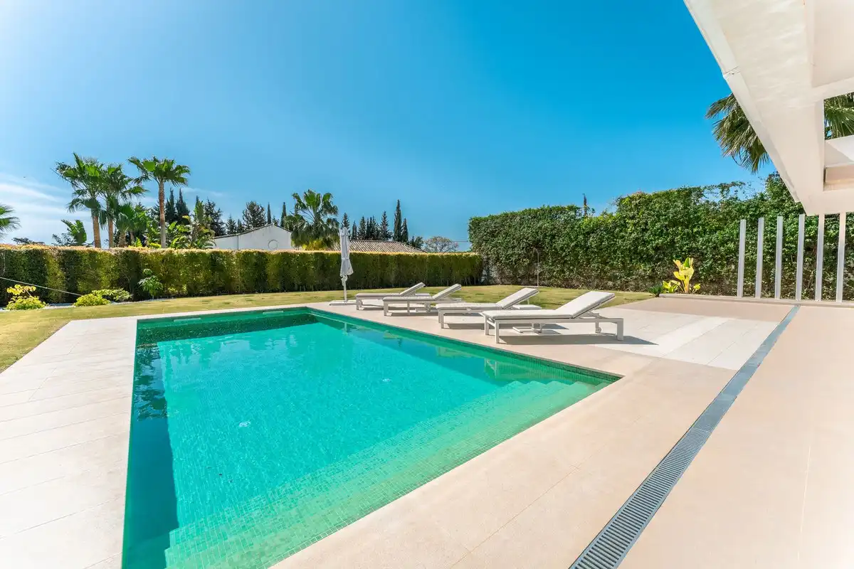 Piscina de Casa o xalet de lloguer en Estepona amb Jardí privat, Piscina i Alarma