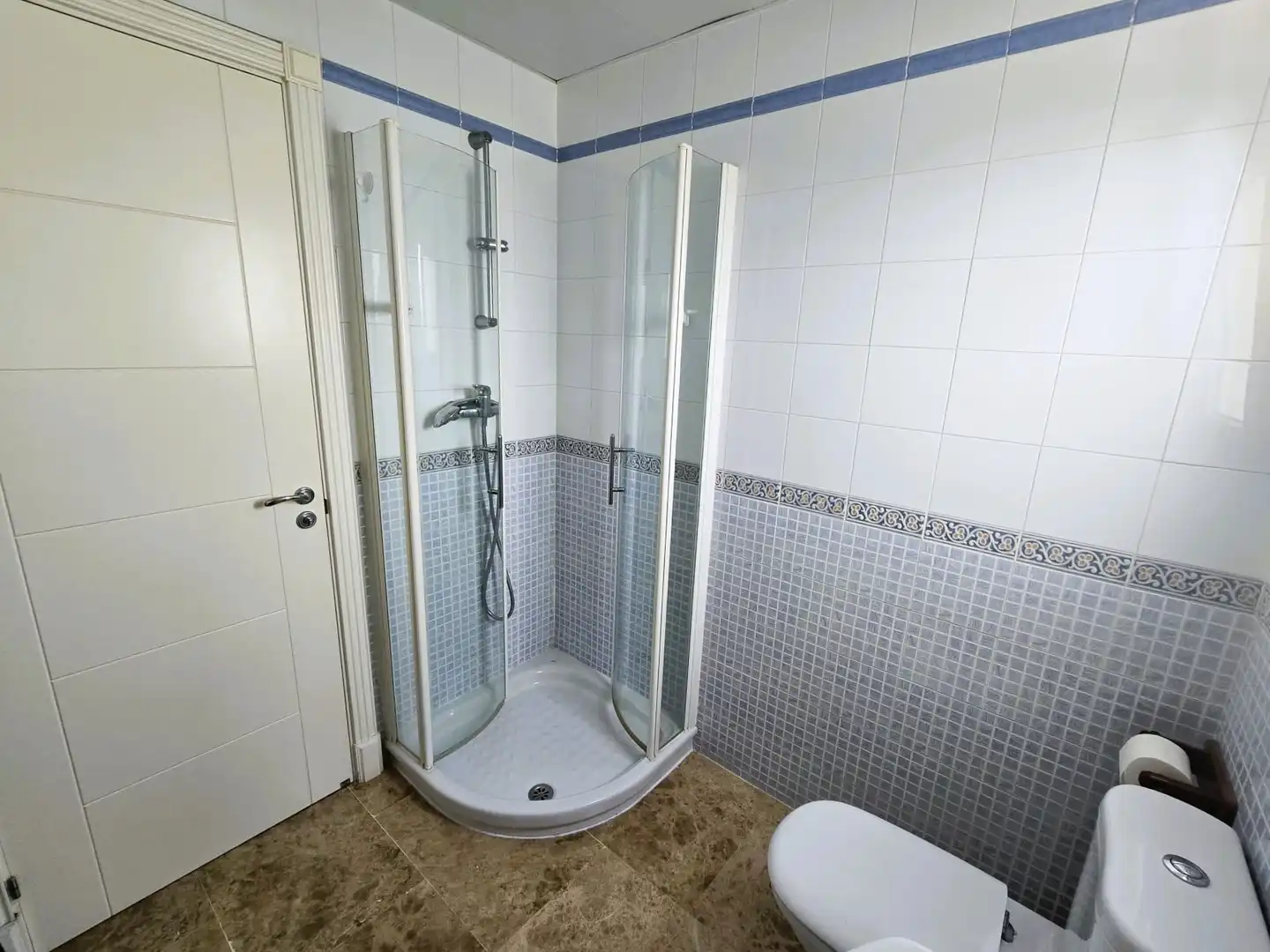 Bany de Pis en venda en Mijas amb Aire condicionat, Calefacció i Terrassa