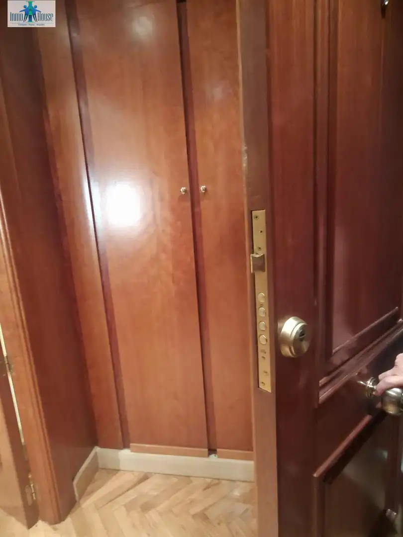 Piso en venta en Albacete con Aire acondicionado, Calefacción y Parquet