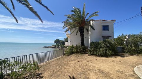 Villa en venta en AlcanarPlatja  Urb. Serramar, 5 dormitorios.