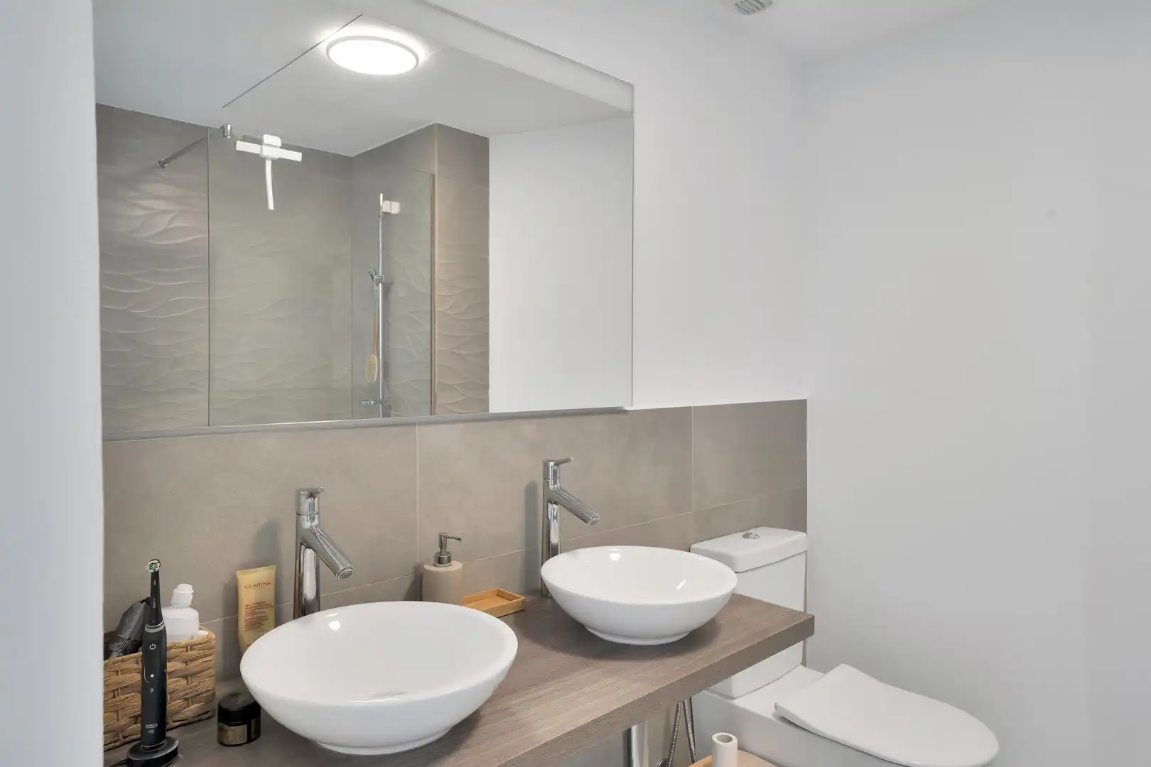 Baño de Ático en venta en Benalmádena con Jardín privado, Alarma y Piscina comunitaria