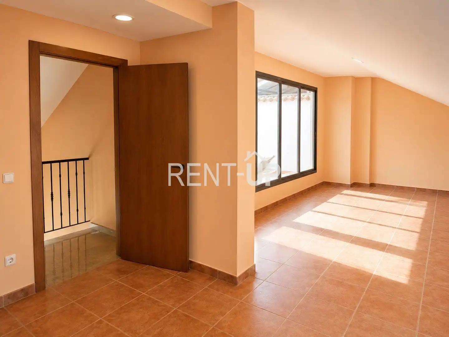 Casa adosada en venta en Novelé  / Novetlè con Aire acondicionado, Terraza y Trastero