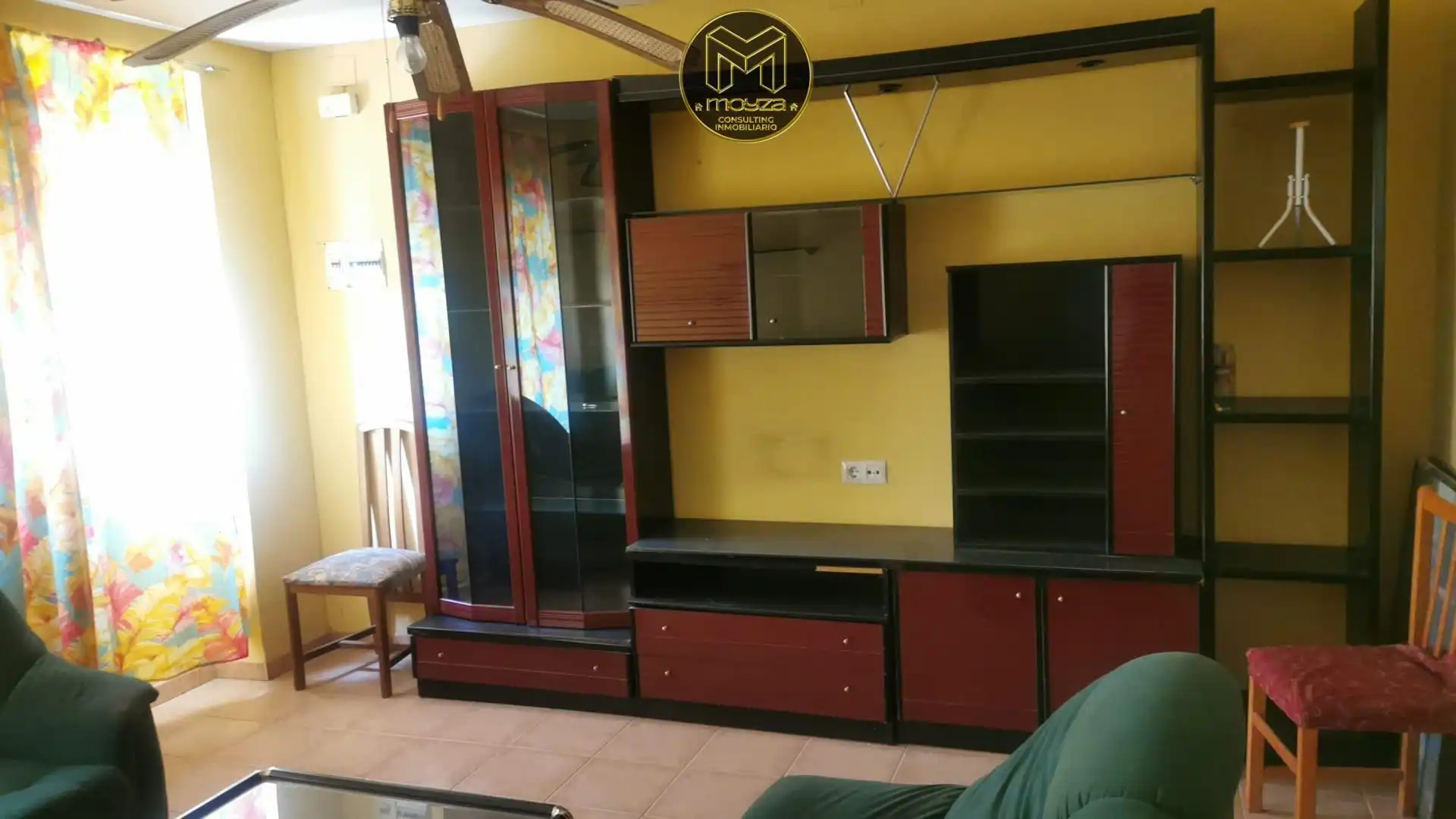 Sala d'estar de Pis en venda en Jaén amb Balcó