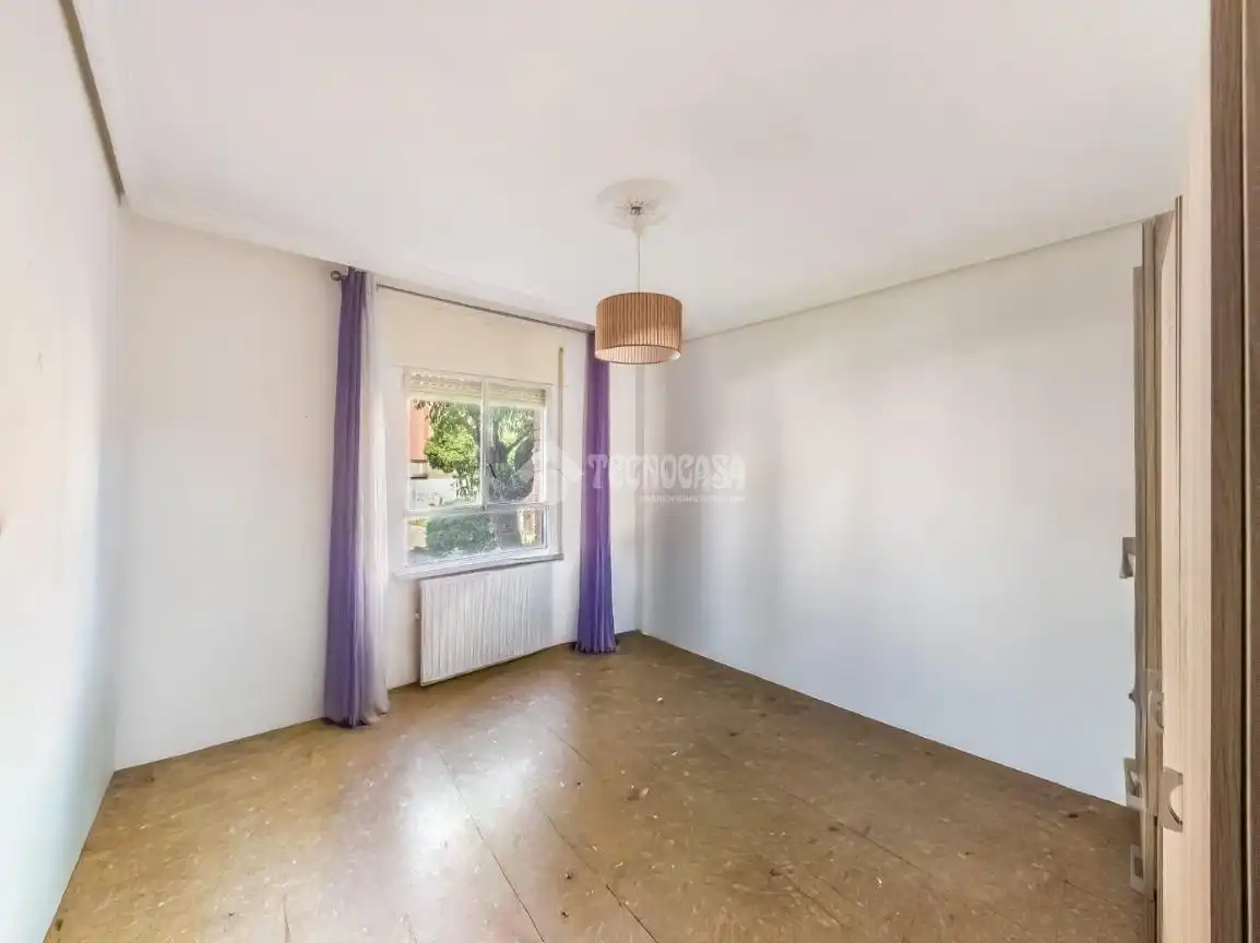 Habitación de Piso en venta en Leganés con Calefacción