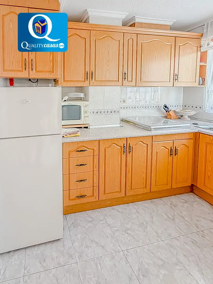 Kitchen of Flat for rent in Torrevieja  with Terrace