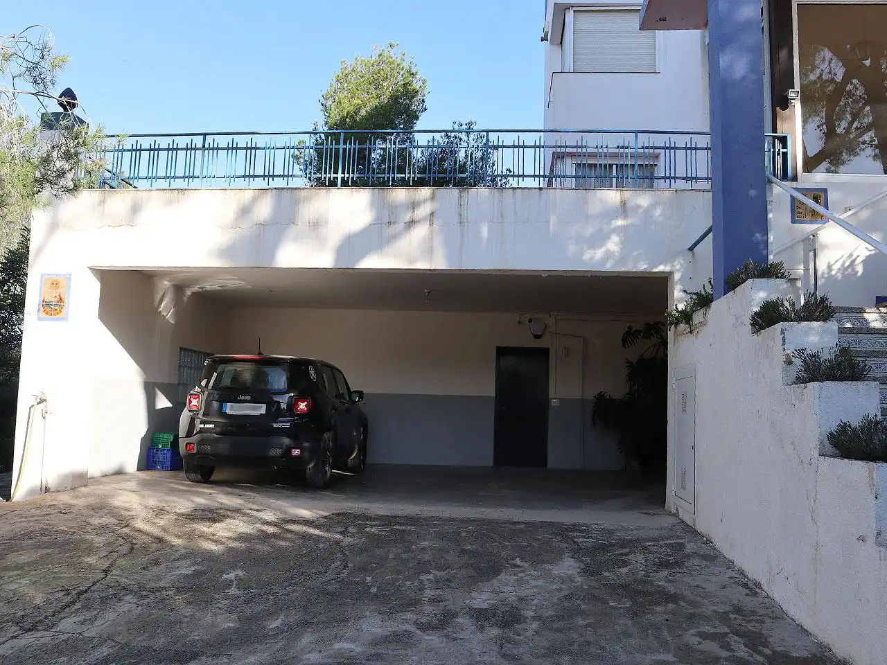 Aparcament de Casa o xalet en venda en Alcanar amb Jardí privat, Terrassa i Piscina