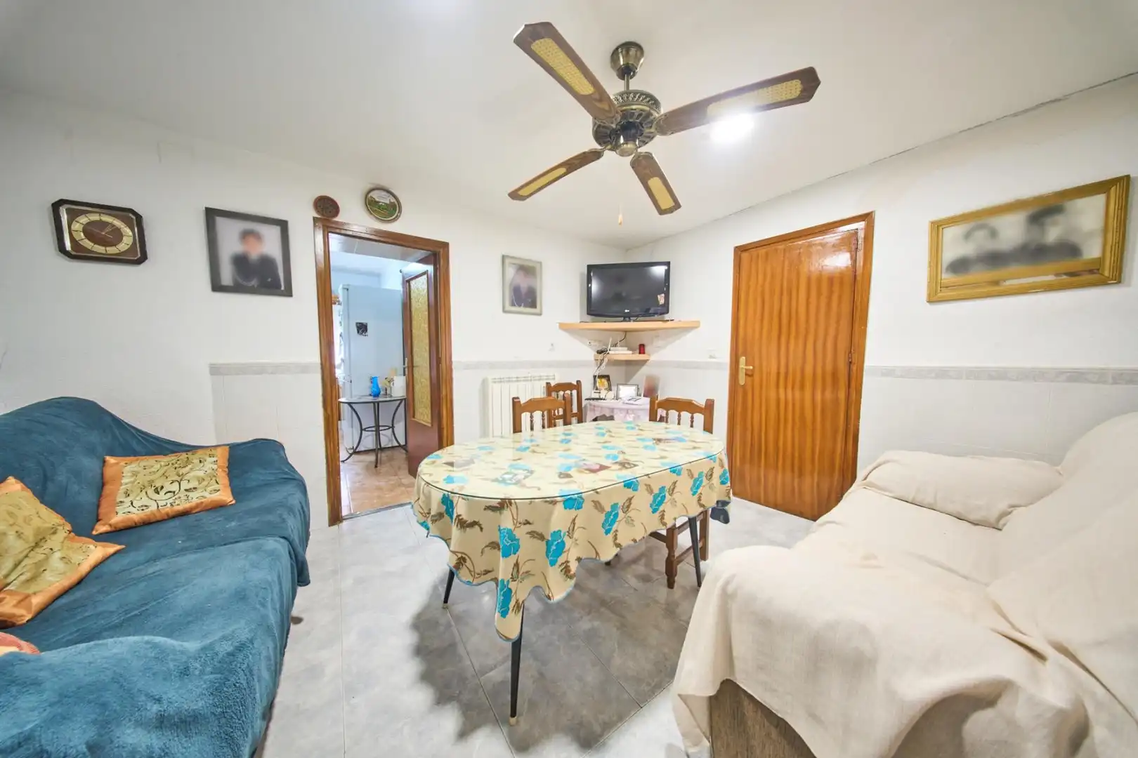 Sala d'estar de Casa o xalet en venda en Moclín