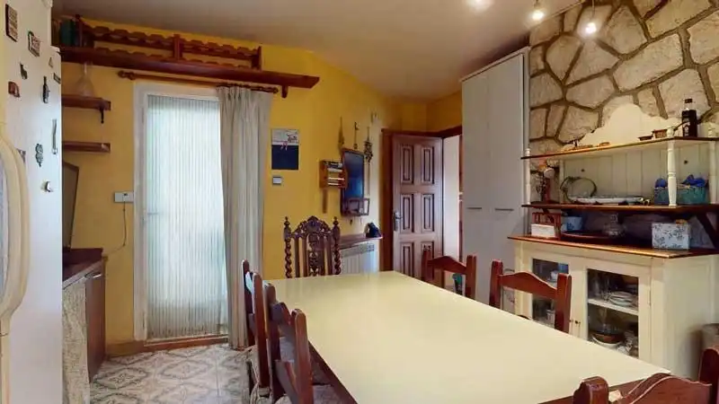 Cuina de Casa o xalet en venda en La Muela amb Aire condicionat, Calefacció i Jardí privat