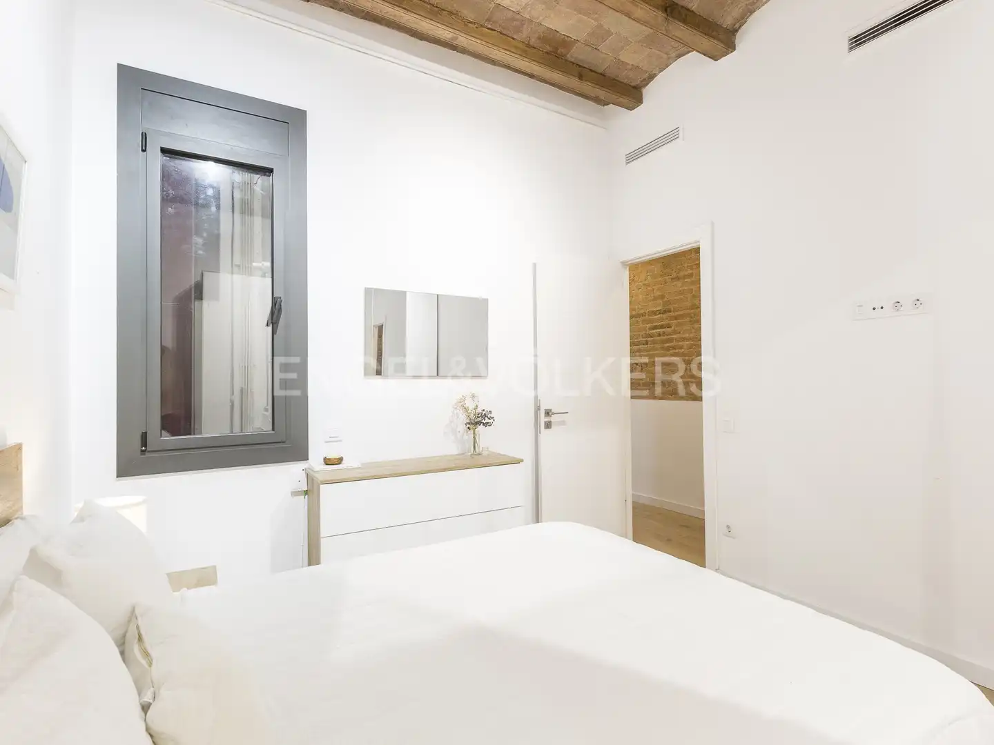 Schlafzimmer von Wohnung zur Miete in Barcelona mit Klimaanlage, Heizung und Parkett