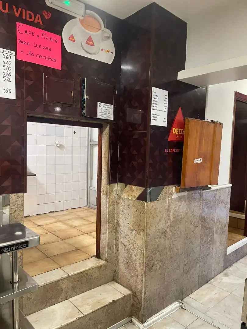Local comercial en venda a Avenida Tomás Romero de Castilla, imagen 8