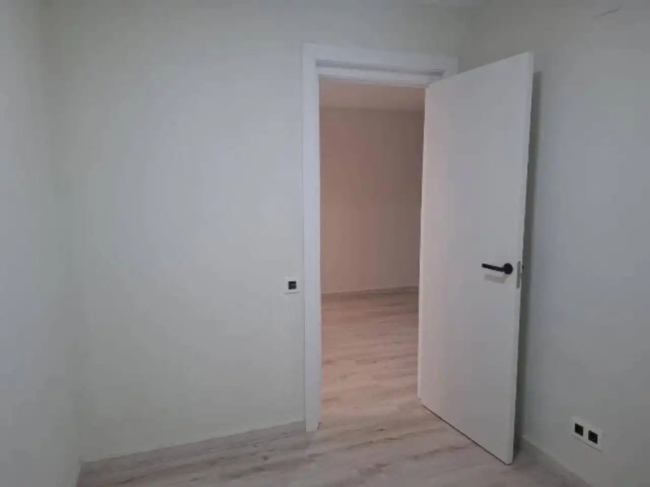 Piso en venta en Santa Coloma de Gramenet con Parquet