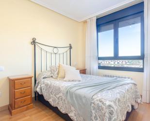 Bedroom of Flat for sale in Oviedo   with Heating, Terrace and Storage room