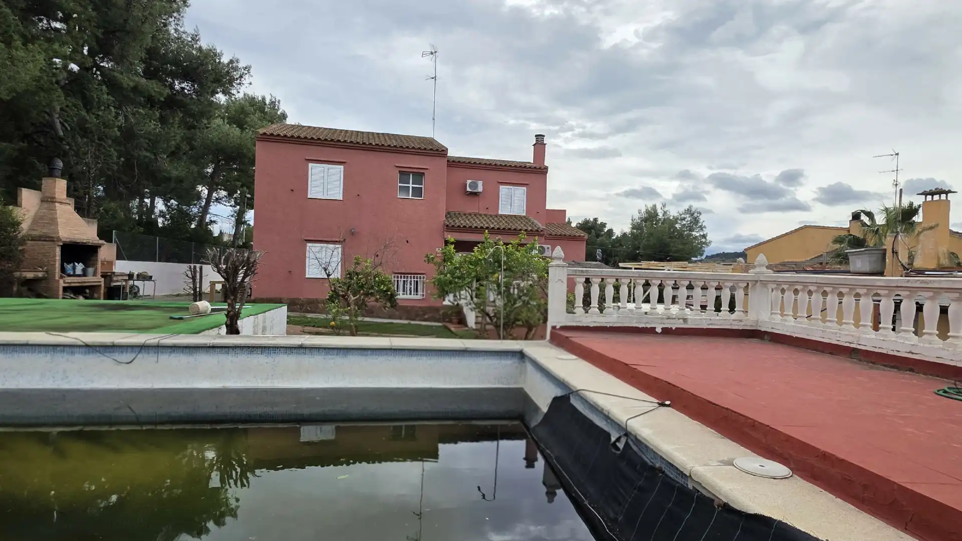 Vista exterior de Casa o chalet en venta en Chiva con Aire acondicionado, Jardín privado y Terraza