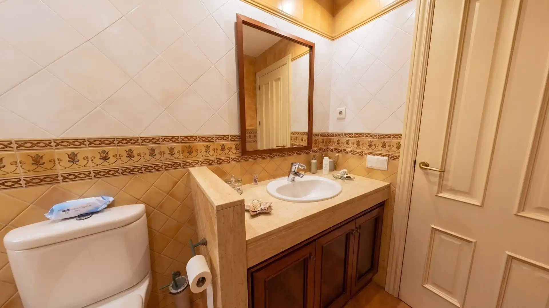Bathroom of Houses for sale in Sant Feliu de Llobregat  with Air Conditioner, Heating and Private garden