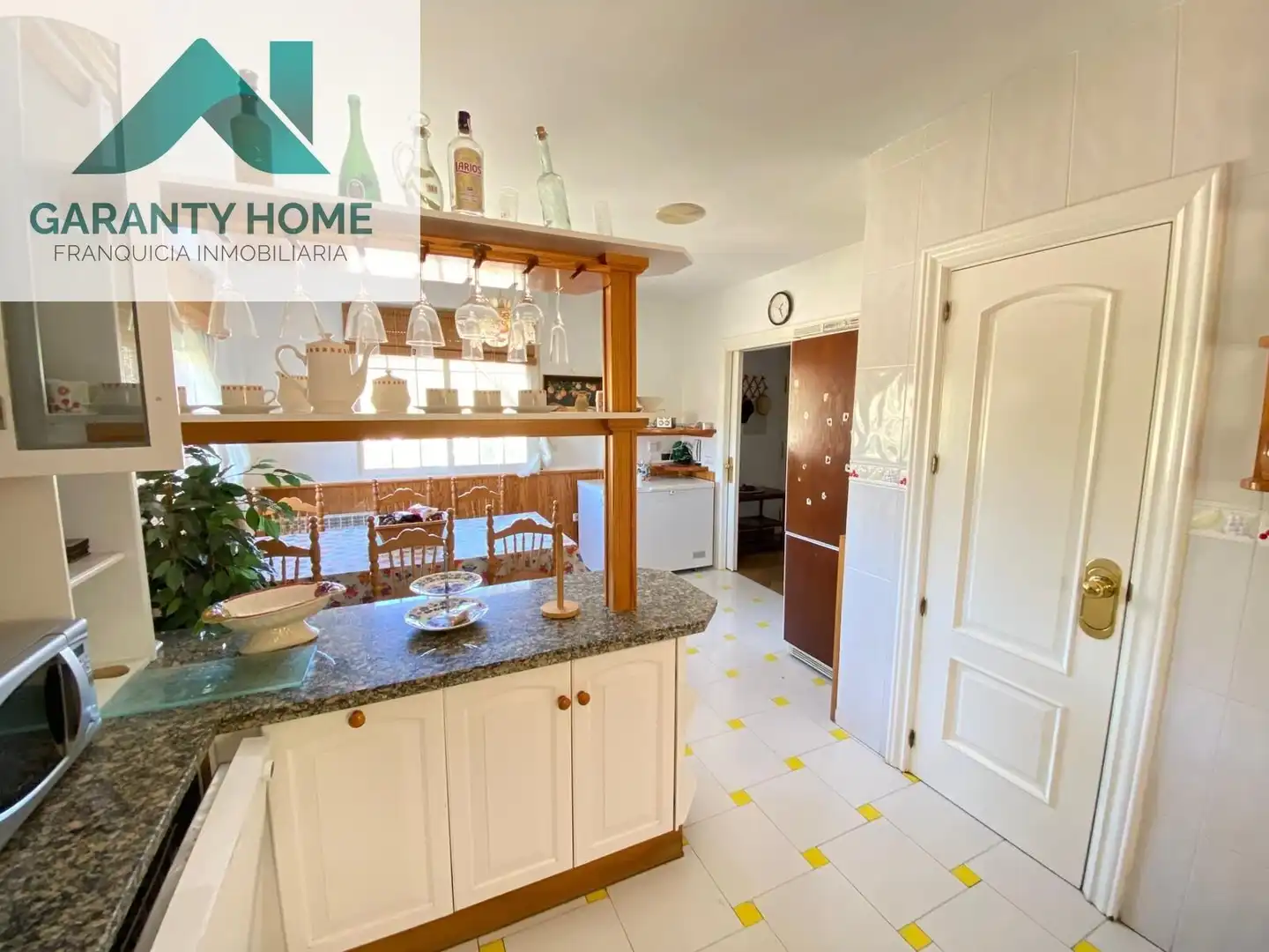 Cocina de Casa o chalet en venta en Valdepeñas de Jaén con Aire acondicionado, Calefacción y Jardín privado