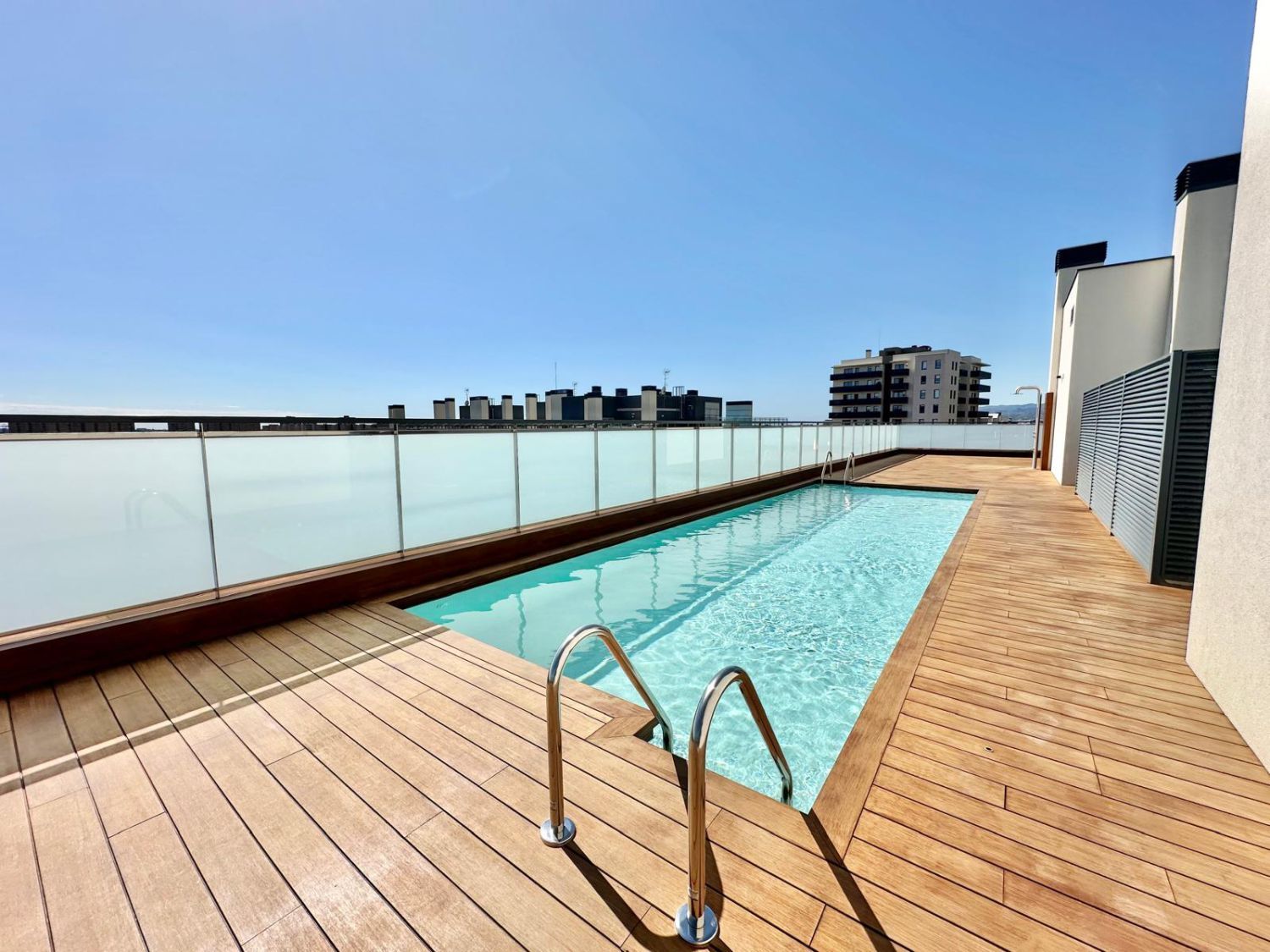 Swimming pool of Flat for sale in L'Hospitalet de Llobregat  with Air Conditioner, Heating and Parquet flooring