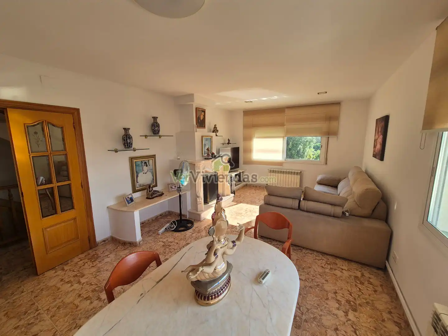 Sala d'estar de Casa o xalet en venda en Sant Vicenç Dels Horts amb Aire condicionat, Calefacció i Jardí privat