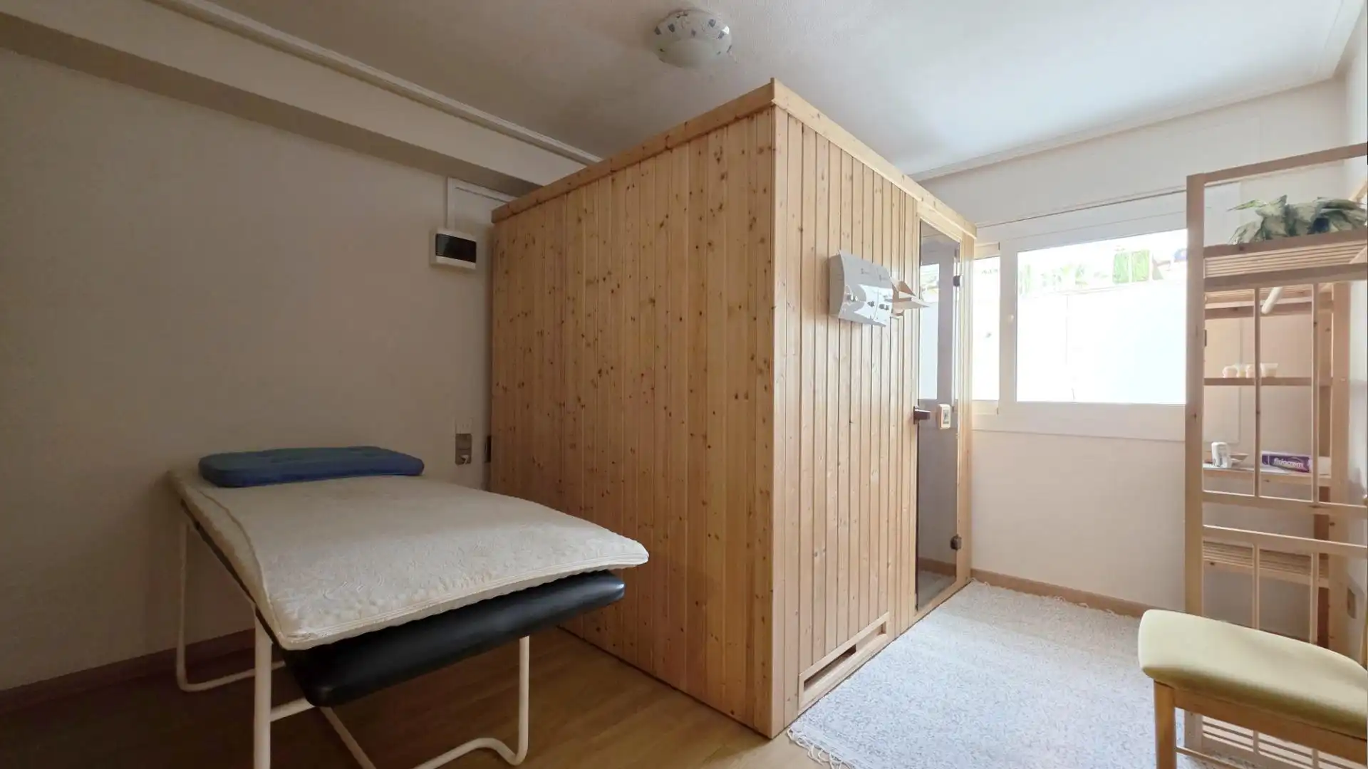 Bedroom of Houses for sale in Elche / Elx  with Air Conditioner, Private garden and Parquet flooring