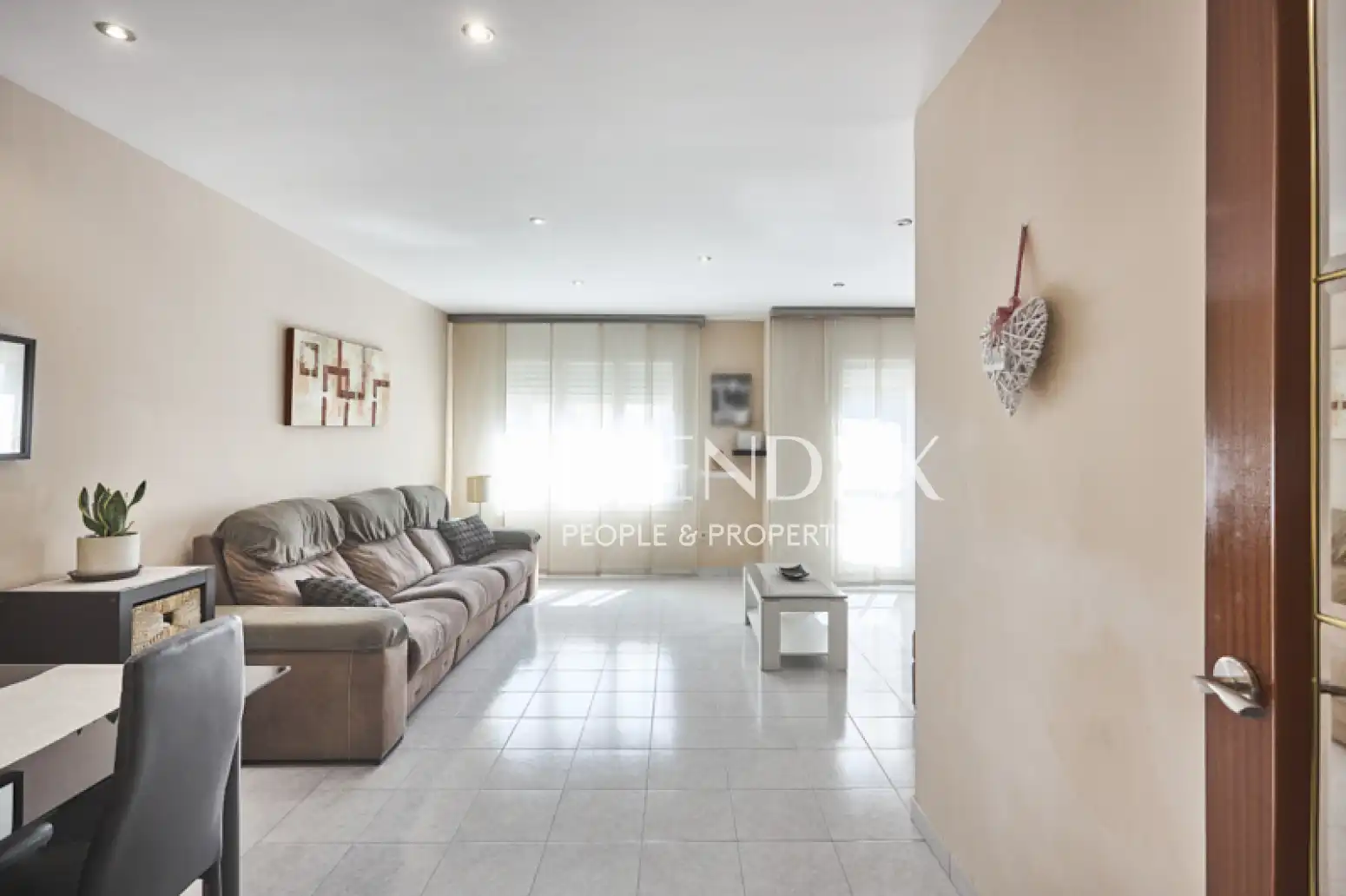 Sala de estar de Casa adosada en venta en Viladecans con Calefacción, Jardín privado y Terraza