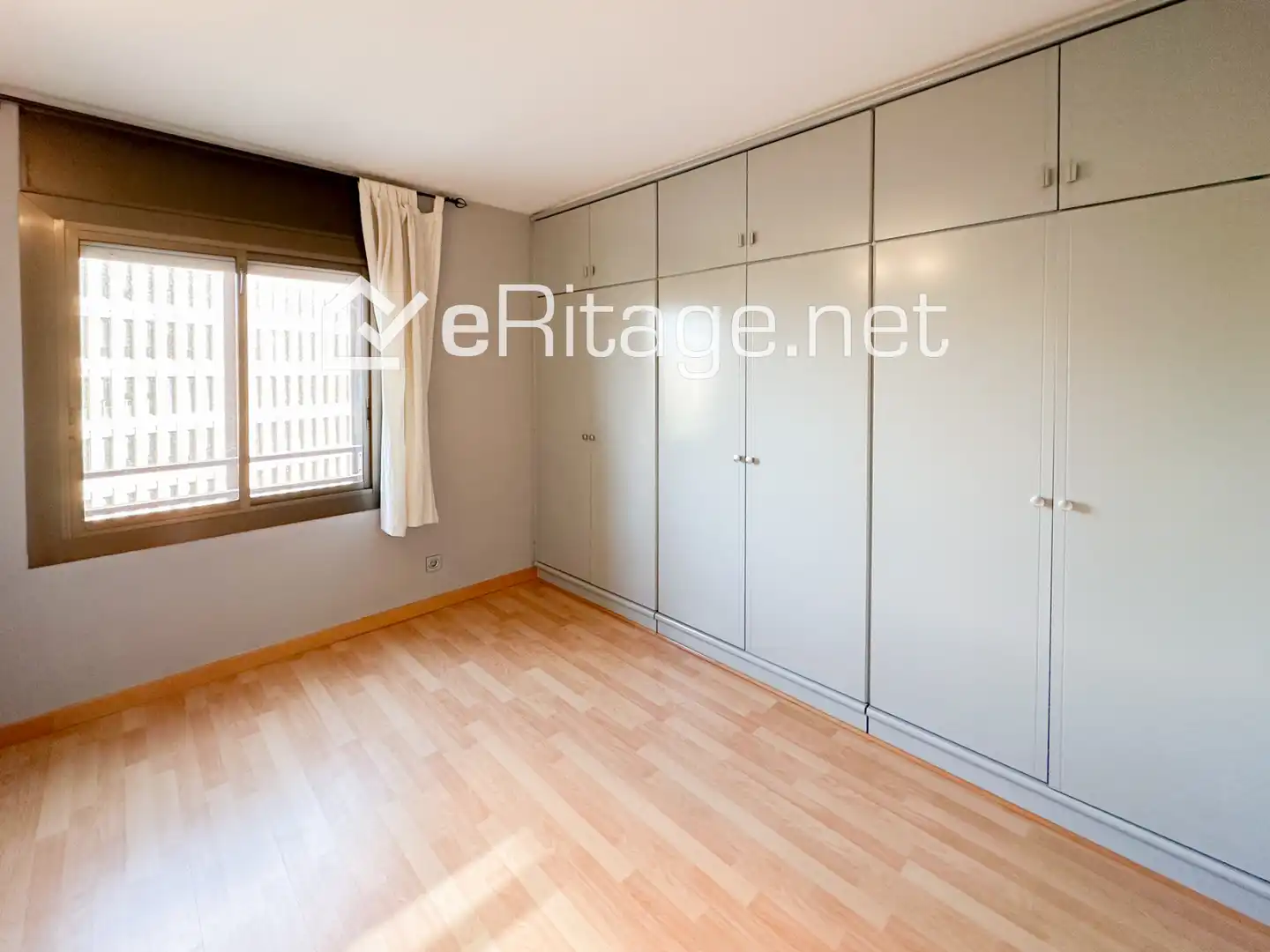 Habitación de Piso en venta en L'Hospitalet de Llobregat con Aire acondicionado, Calefacción y Parquet