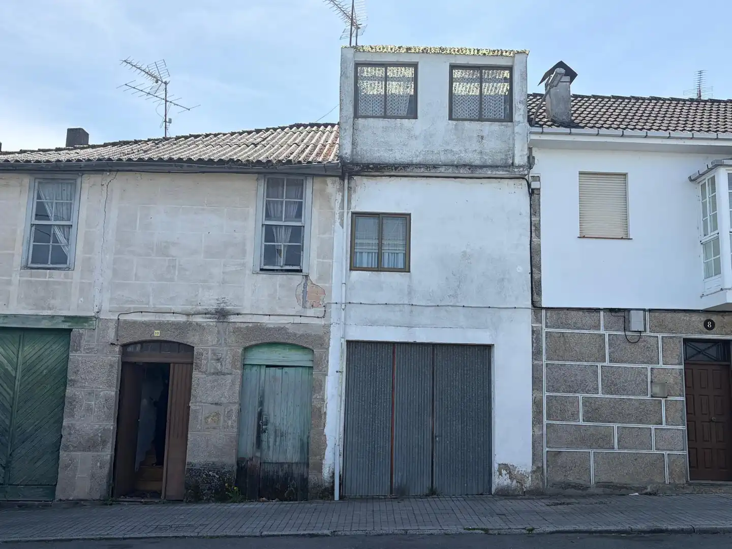 Vista exterior de Casa adosada en venda en A Pobra de Trives  amb Moblat, Rentadora i Microones