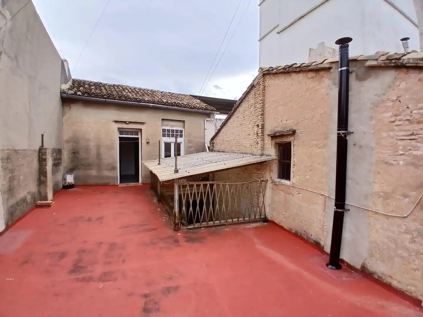Vista exterior de Casa o xalet en venda en Carcaixent amb Aire condicionat, Terrassa i Balcó