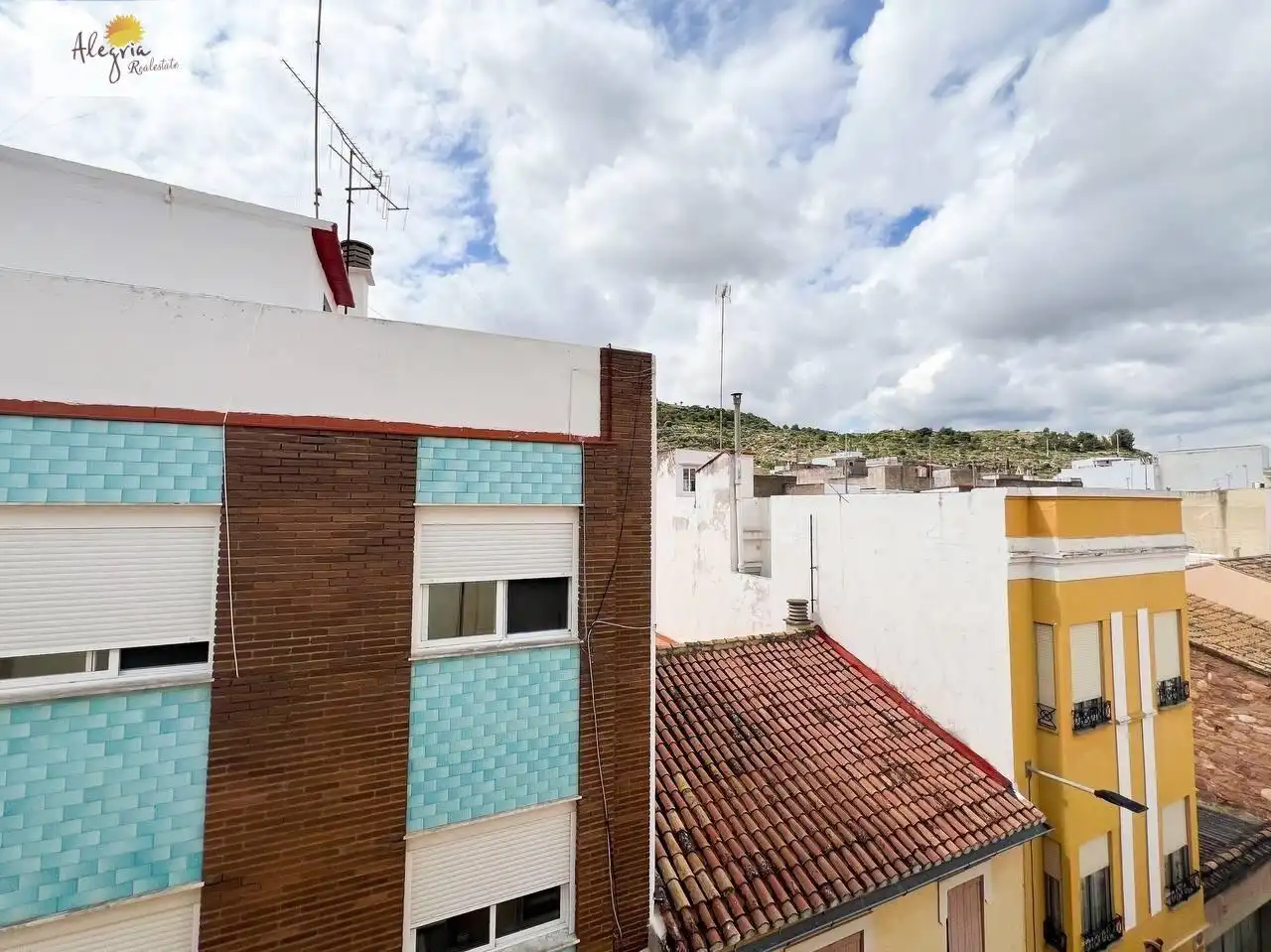Außenansicht von Wohnungen zum Verkauf in Sagunto / Sagunt mit Klimaanlage, Möbliert und Balkon