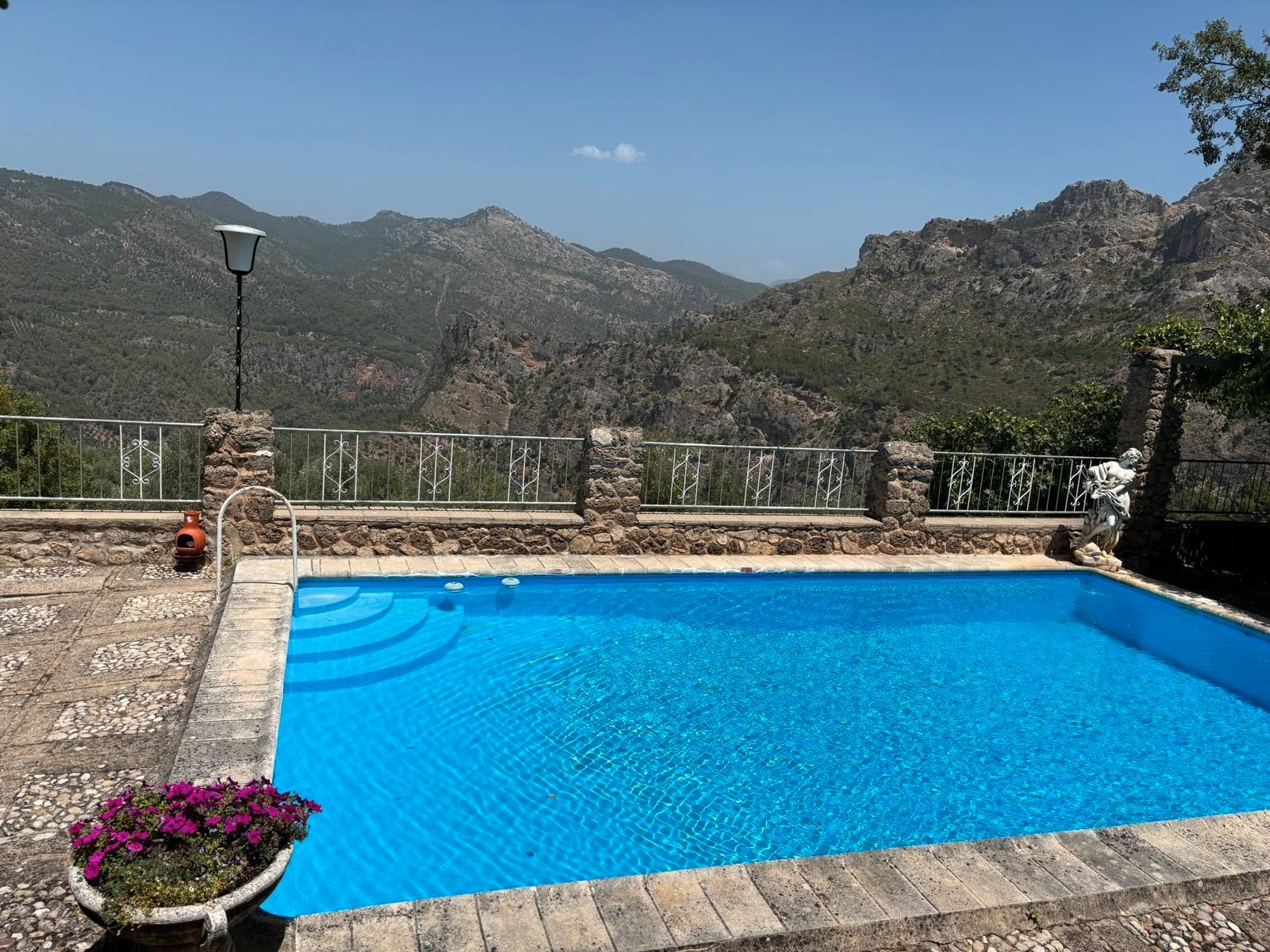 Schwimmbecken von Country house zum verkauf in Villanueva del Arzobispo mit Heizung, Abstellraum und Schwimmbad